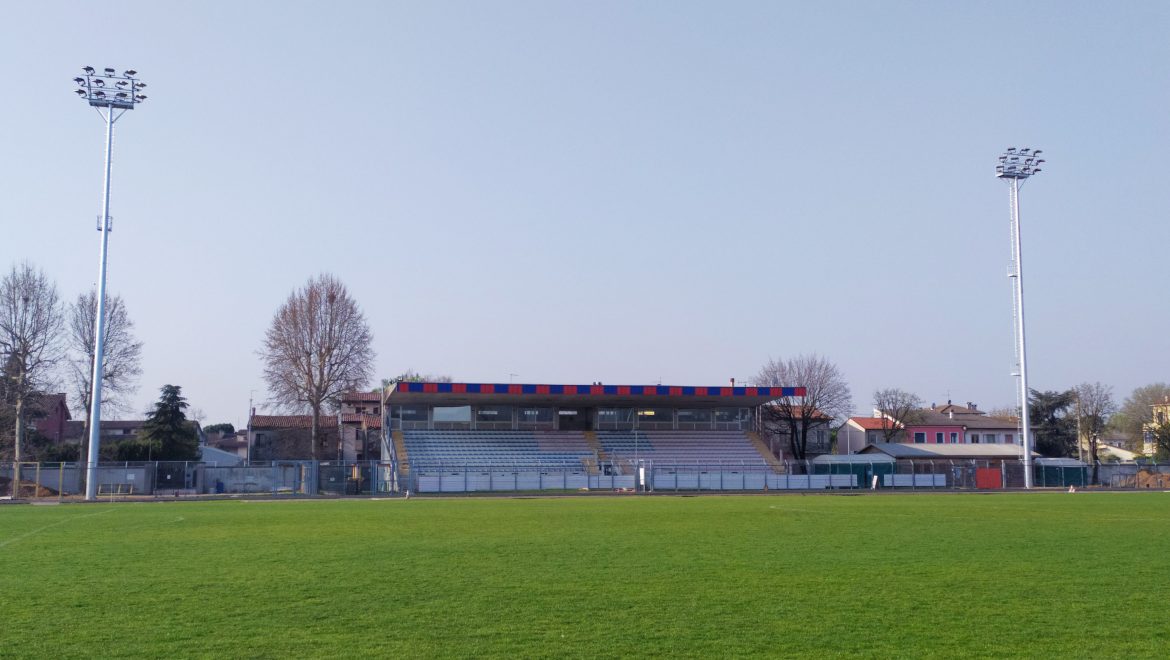 Sinectra installa le nuove torri faro allo stadio comunale di San Bonifacio